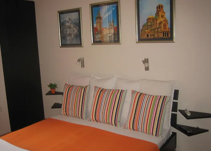 Alexander Business *