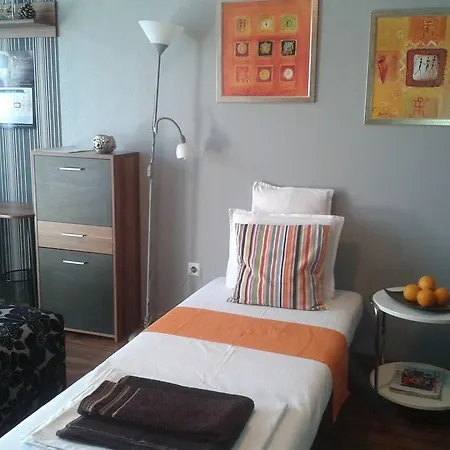 Alexander Business *