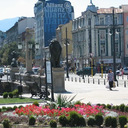 Alexander Business *